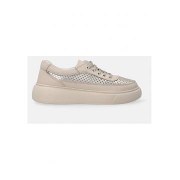Pantofi sport wedge de piele cu profil jos si model perforat
