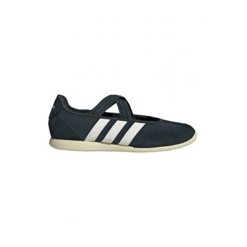 Pantofi din material textil cu garnituri din piele intoarsa Barreda - Alb fildes/Albastru ultramarin