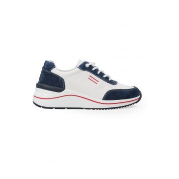 Pantofi sport cu garnituri de piele intoarsa si model uni