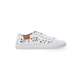 Pantofi sport de piele cu motive florale decupate