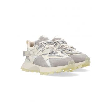Pantofi sport cu aspect masiv si piele intoarsa -