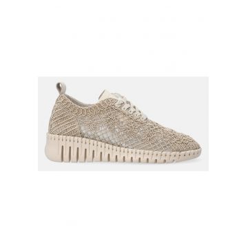 Pantofi sport cu broderie si talpa wedge