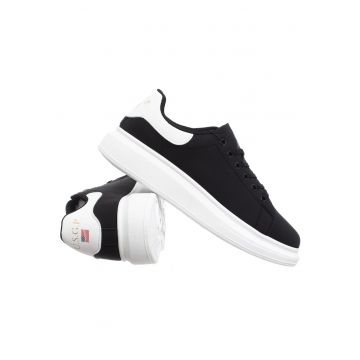 Pantofi sport cu detaliu contrastant