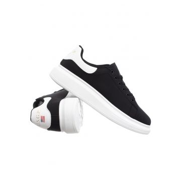 Pantofi sport cu detaliu contrastant