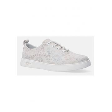 Pantofi sport cu model si sireturi -
