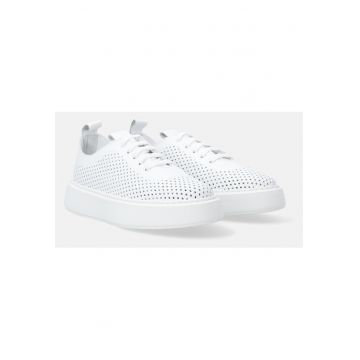 Pantofi sport din piel cu partea superioara perforata