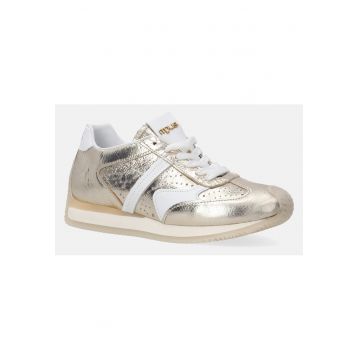 Pantofi sport din piele cu aspect perforat si garnituri contrastante