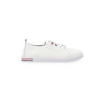 Pantofi sport din piele cu detalii contrastante pe talpa