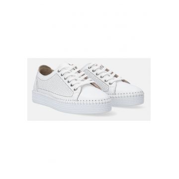 Pantofi sport din piele cu perforatii si sireturi