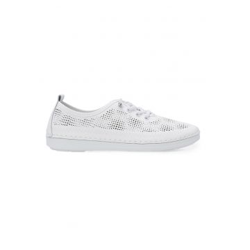 Pantofi sport din piele naturala cu design perforat