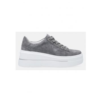 Pantofi sport flatform din piele intoarsa cu logo metalic
