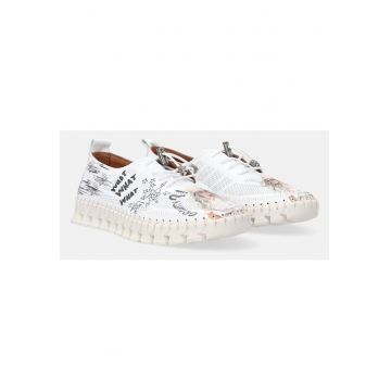 Pantofi sport slip on cu imprimeu si varf rotund
