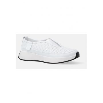 Pantofi sport slip on din piele