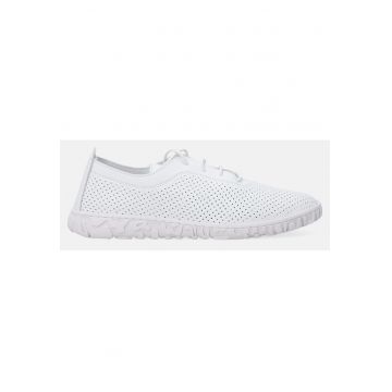 Pantofi sport usori din piele cu perforatii
