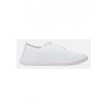 Pantofi sport usori din piele cu perforatii