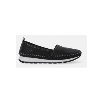 Tenisi slip-on din piele cu perforatii