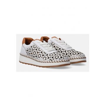 Pantofi sport cu perforatii