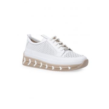 Pantofi sport din piele cu talpa wedge si perforatii decorative