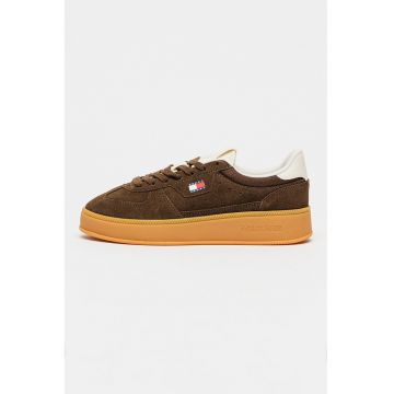 Pantofi sport din piele intoarsa cu talpa flatform - Maro inchis