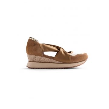 Pantofi sport wedge slip-on cu garnituri de piele intoarsa Vuka - Maro camel