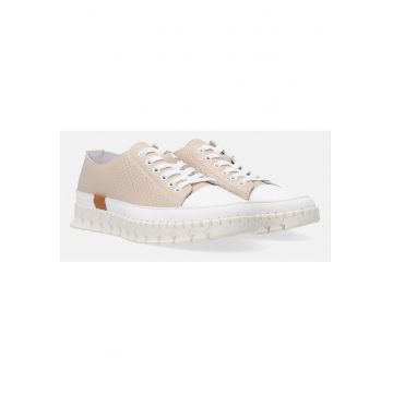 Pantofi sport cu talpa joasa si perforatii