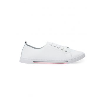 Pantofi din piele cu model uni si talpa joasa