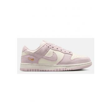 Pantofi sport cu insertii din piele intoarsa Dunk Low SE