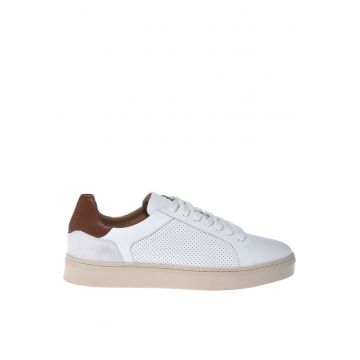 Pantofi sport de piele cu garnituri de piele intoarsa si perforatii - Alb
