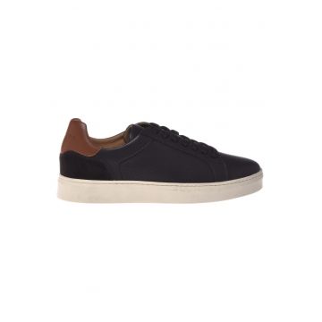 Pantofi sport de piele cu garnituri de piele intoarsa si perforatii - Maro inchis