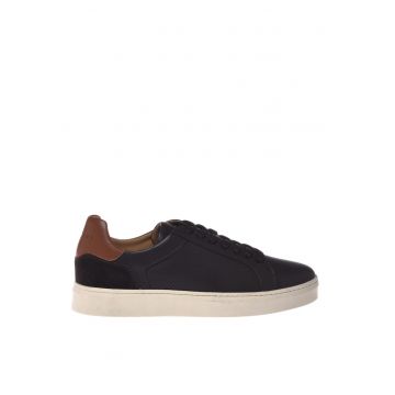 Pantofi sport de piele cu garnituri de piele intoarsa si perforatii - Maro inchis