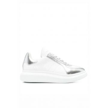 Oversized metallic-panel leather sneakers - Alb/Argintiu