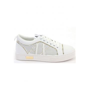 Pantofi sport din piele naturala cu perforatii decorative -