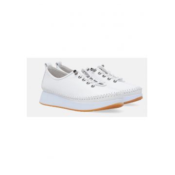 Pantofi sport cu profil jos din piele -