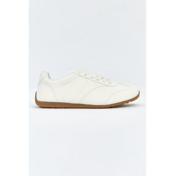 Pantofi sport din piele ecologica - Alb fildes