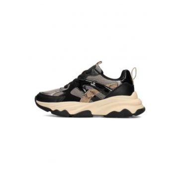 Pantofi sport cu segmente de plasa
