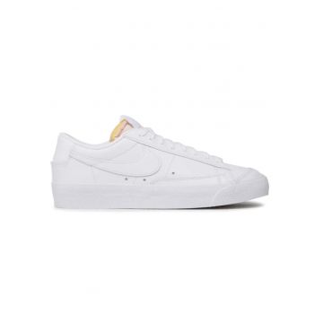 Pantofi sport  Blazer Low 77 DC4769-101 - Alb