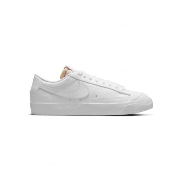 Pantofi Sport  W BLAZER LOW 77-DC4769-101