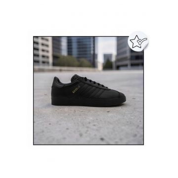 Pantofi Sport Barbati -  Gazelle - Marime 43 1/3 - Sneakers Culoare Neagra - Cod Model BB5497 - Incaltaminte Premium Confortabila Din Piele Intoarsa Cu Profil Jos Si Talpa Din Cauciuc Aderent Clasic