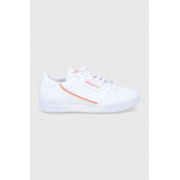 Adidas Originals Pantofi H05315 culoarea alb, cu toc plat H05315-WHT/HZRS