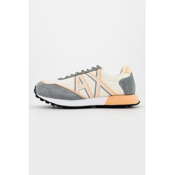 Pantofi sport cu logo supradimensionat