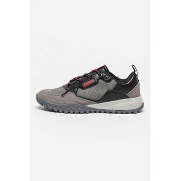 Pantofi sport cu garnituri de piele intoarsa