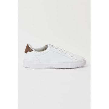 Pantofi sport de piele ecologica cu detaliu contrastant