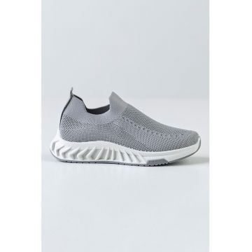 Pantofi slip-on de plasa tricotata
