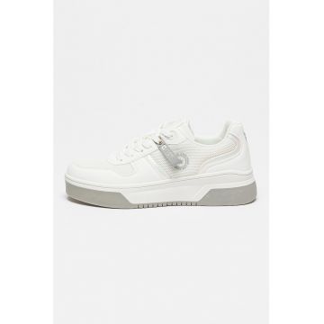 Pantofi sport cu insertii din plasa
