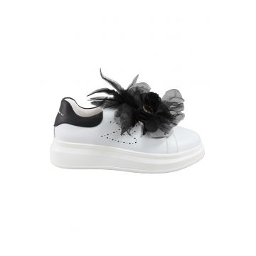 Pantofi sport din piele cu aplicatii din tul