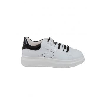 Pantofi sport din piele cu detalii perforate