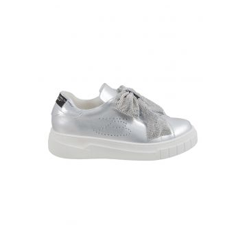 Pantofi sport din piele cu talpa wedge si detaliu cu funda