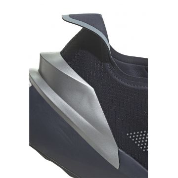 Pantofi sport de plasa cu insertii din material sintetic Avryn