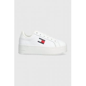 Tommy Jeans sneakers din piele TJW FLATFORM ESS culoarea alb, EN0EN02518