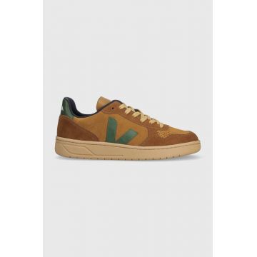 Veja sneakers din piele întoarsă V-10 Suede culoarea maro, VX0303293B